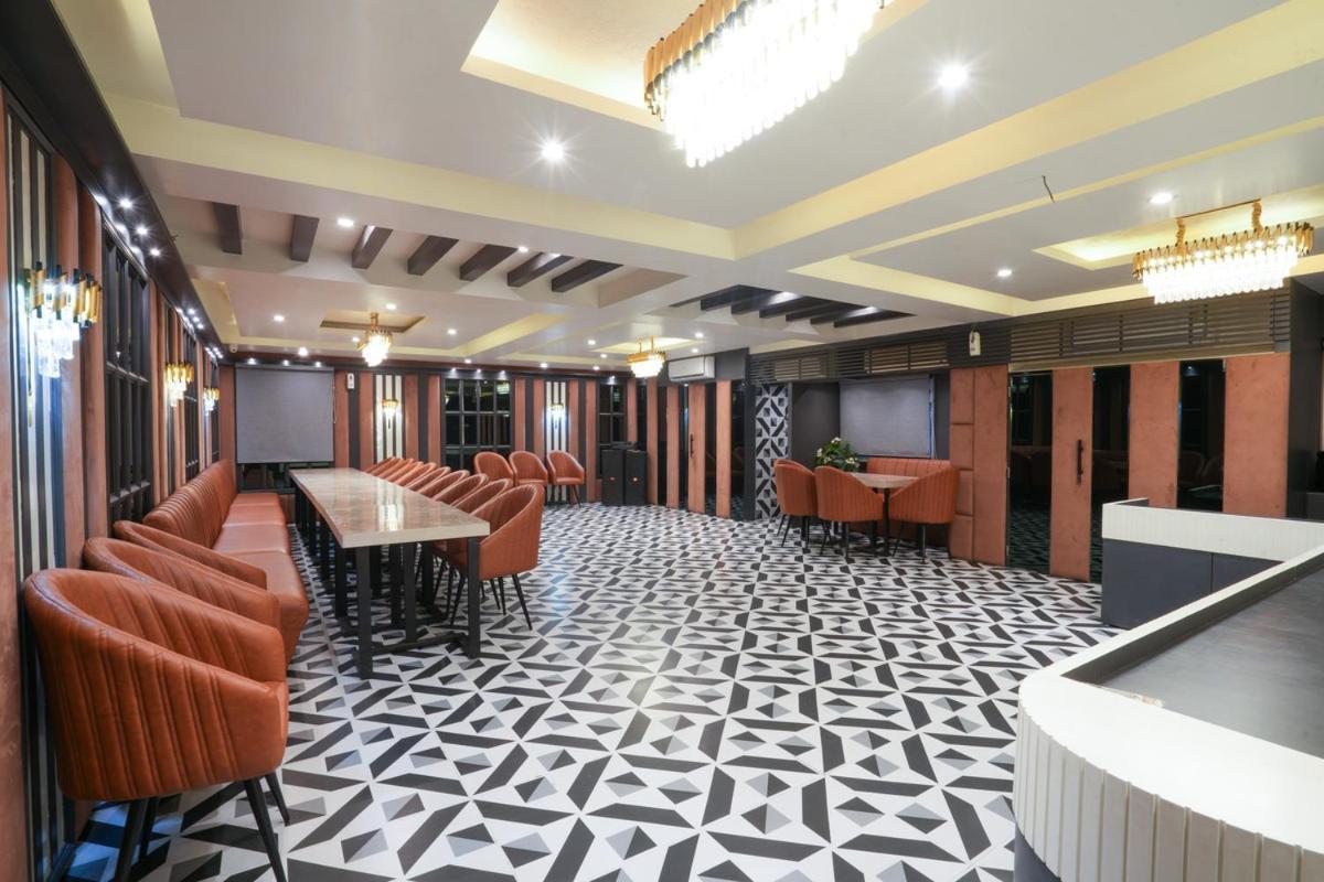 Hotel Square 36 Kota  Exterior photo