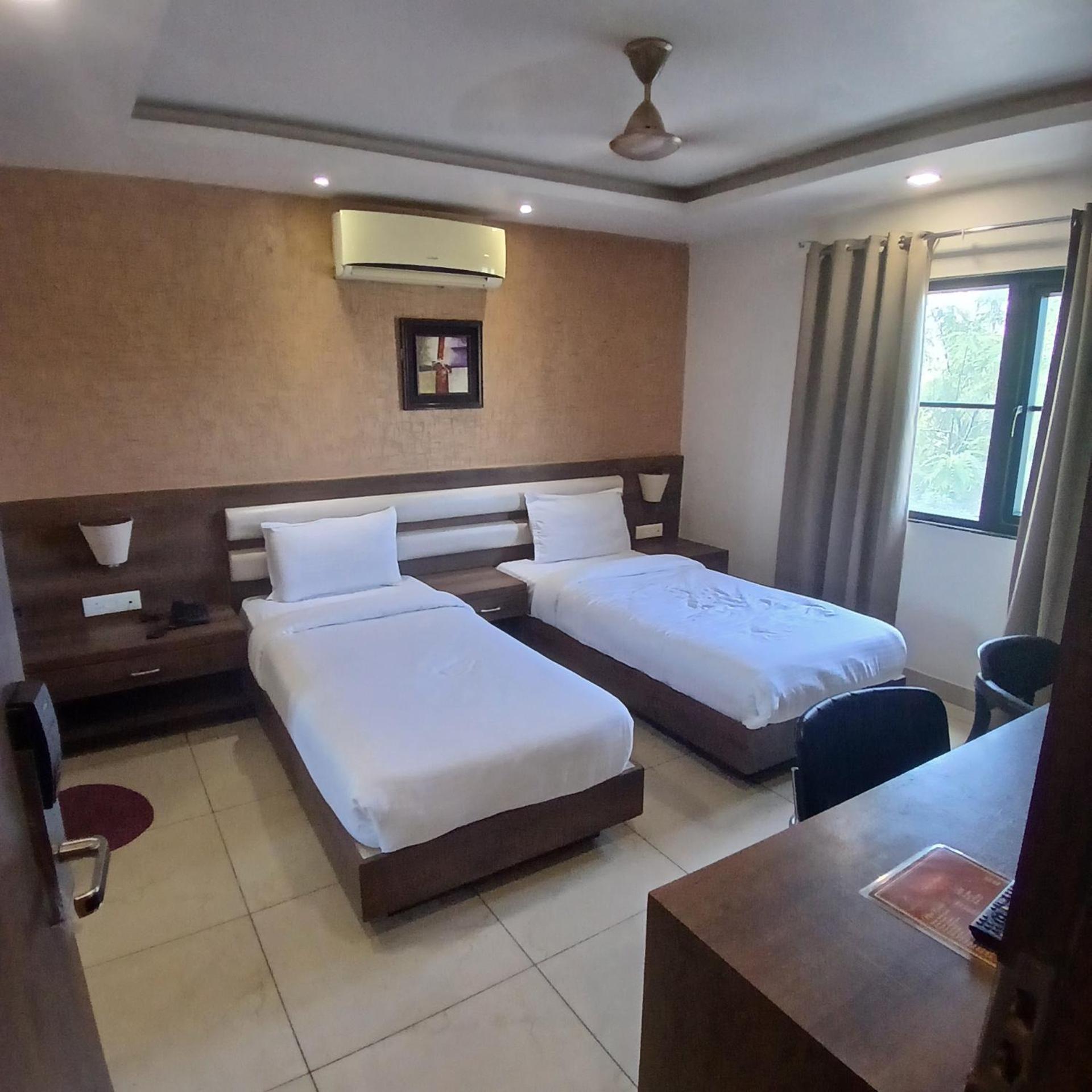 Hotel Square 36 Kota  Exterior photo
